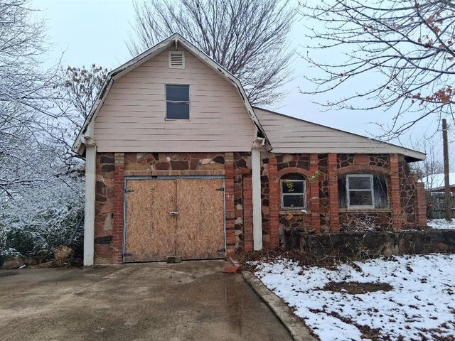 1112 S 13th Street, Tecumseh, OK 74873