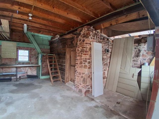 1112 S 13th Street, Tecumseh, OK 74873