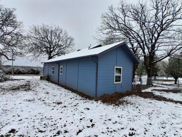 1112 S 13th Street, Tecumseh, OK 74873