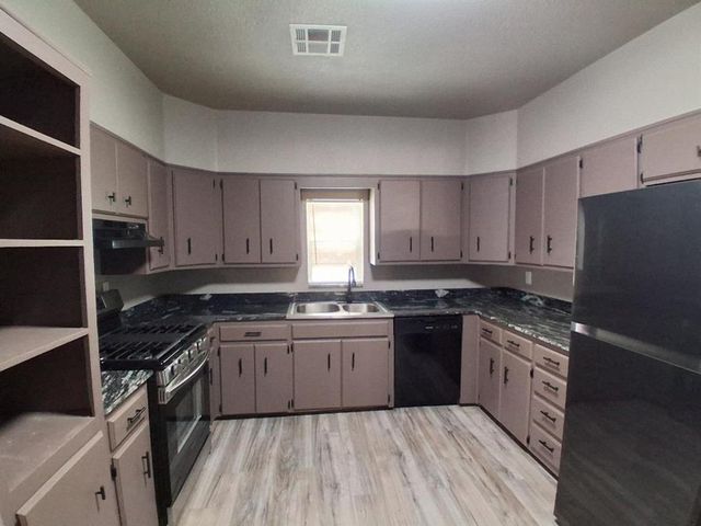 1112 S 13th Street, Tecumseh, OK 74873