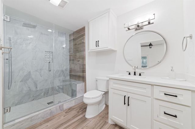 22 Sugarberry Circle, Houston, TX 77024