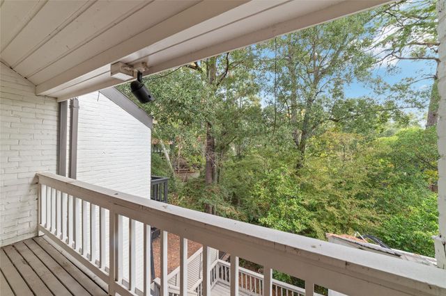 22 Sugarberry Circle, Houston, TX 77024