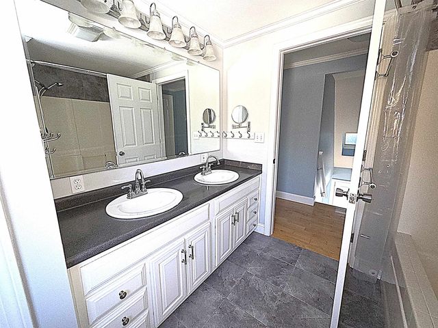 9 Norton Woods Drive, Newmarket, NH 03857