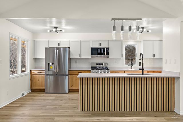 1004 Portsmouth Drive, Rockford, IL 61102