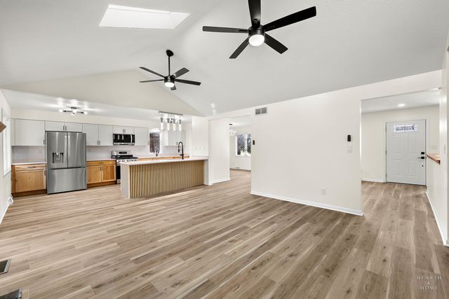 1004 Portsmouth Drive, Rockford, IL 61102