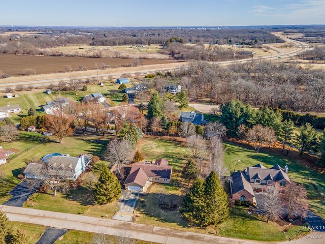 1004 Portsmouth Drive, Rockford, IL 61102