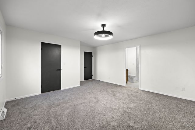 1004 Portsmouth Drive, Rockford, IL 61102