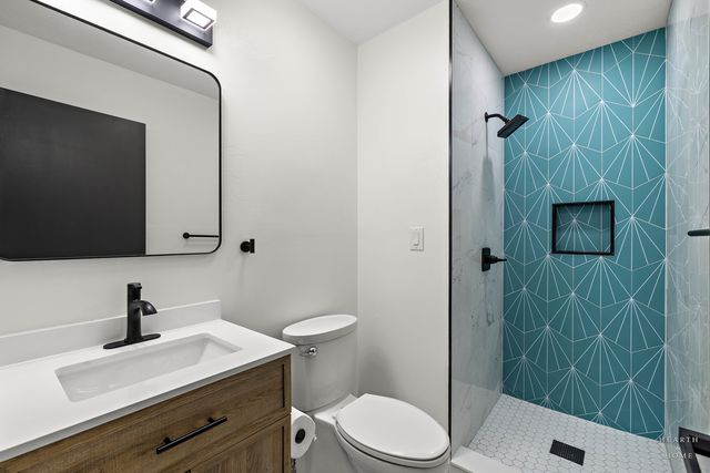 1004 Portsmouth Drive, Rockford, IL 61102