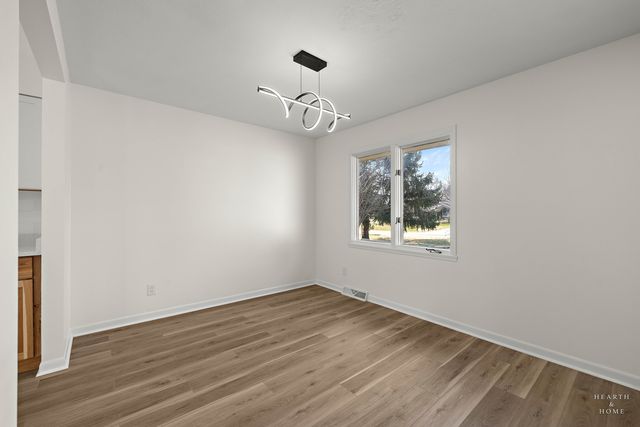 1004 Portsmouth Drive, Rockford, IL 61102