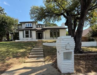 821 Sylvan Drive, Fort Worth, TX 76120