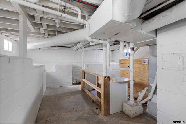 3117 N 59th Street, Omaha, NE 68104