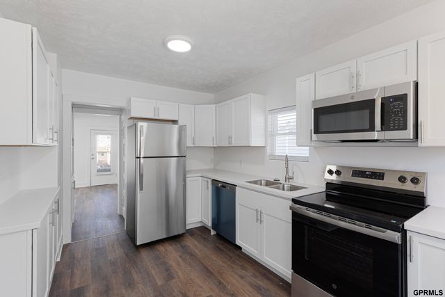 3117 N 59th Street, Omaha, NE 68104