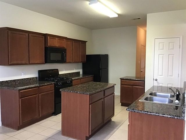 10237 Tate Court, Conroe, TX 77385