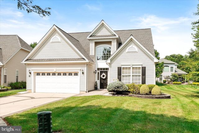 11 LUCAYA CIR, Hamilton, NJ 08691