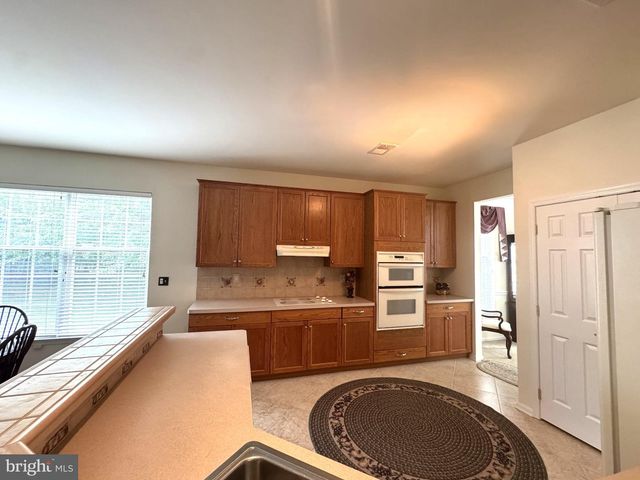 11 LUCAYA CIR, Hamilton, NJ 08691