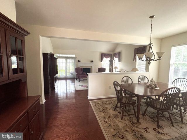 11 LUCAYA CIR, Hamilton, NJ 08691