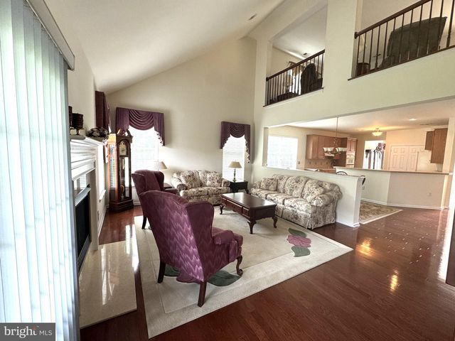 11 LUCAYA CIR, Hamilton, NJ 08691