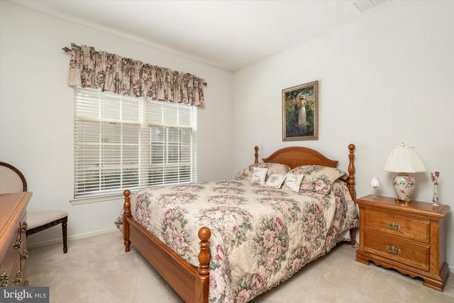 11 LUCAYA CIR, Hamilton, NJ 08691