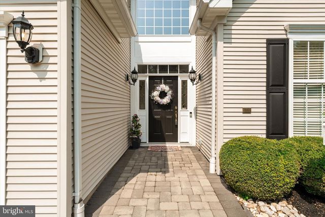 11 LUCAYA CIR, Hamilton, NJ 08691