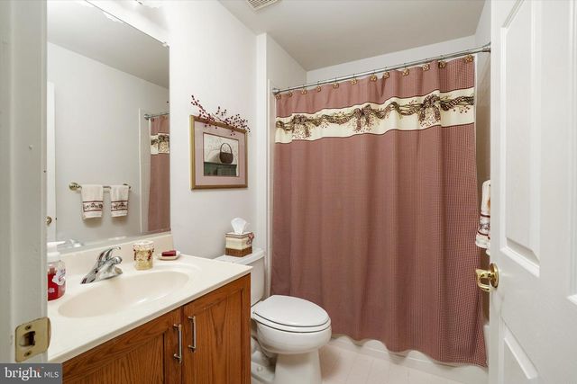 11 LUCAYA CIR, Hamilton, NJ 08691