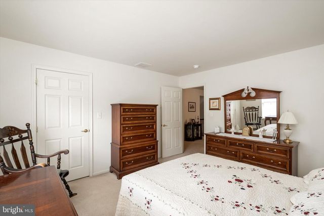 11 LUCAYA CIR, Hamilton, NJ 08691