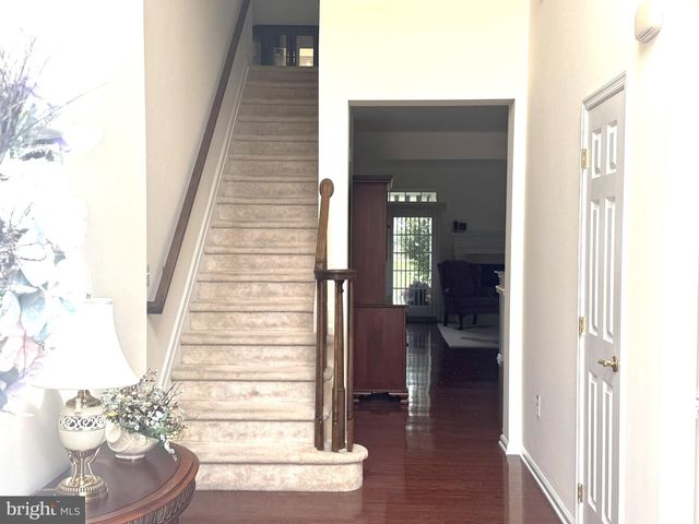 11 LUCAYA CIR, Hamilton, NJ 08691