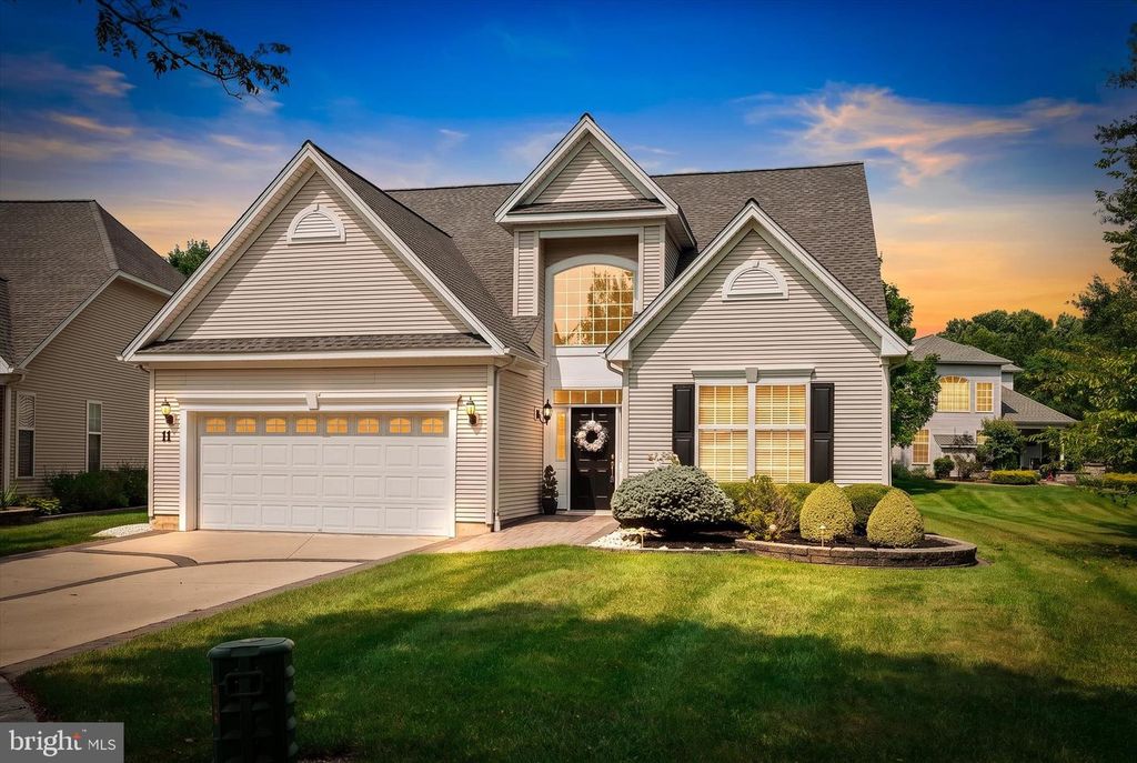 11 LUCAYA CIR, Hamilton, NJ 08691