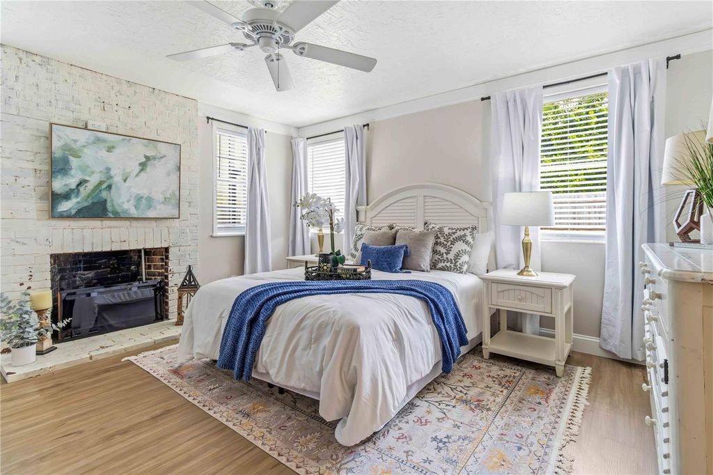 Image 12 of property listing at 1636 GRANDVIEW WAY, Melbourne, FL 32935