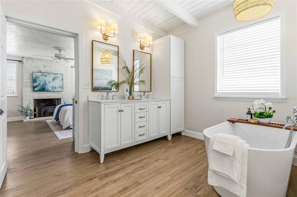 Image 14 of property listing at 1636 GRANDVIEW WAY, Melbourne, FL 32935