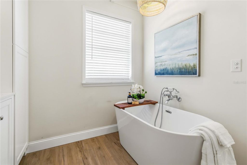 Image 17 of property listing at 1636 GRANDVIEW WAY, Melbourne, FL 32935