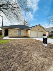 16207 Camino Del Sol Drive, Houston, TX 77083