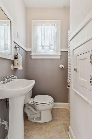 2260 Sargent Avenue, Saint Paul, MN 55105