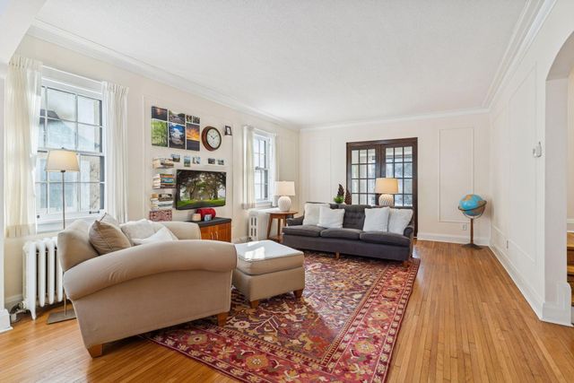 2260 Sargent Avenue, Saint Paul, MN 55105