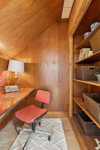 2260 Sargent Avenue, Saint Paul, MN 55105