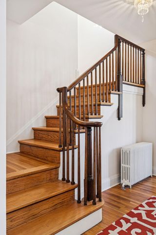 2260 Sargent Avenue, Saint Paul, MN 55105