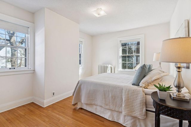 2260 Sargent Avenue, Saint Paul, MN 55105