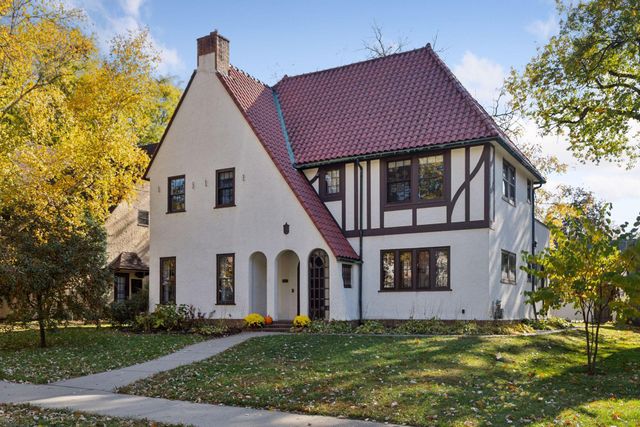 2260 Sargent Avenue, Saint Paul, MN 55105