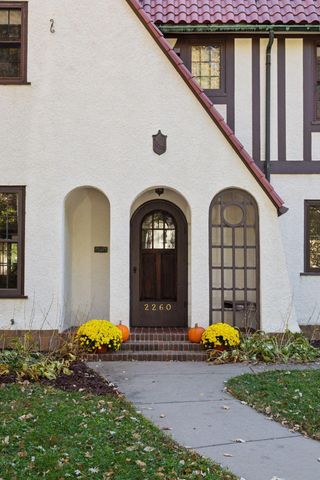 2260 Sargent Avenue, Saint Paul, MN 55105