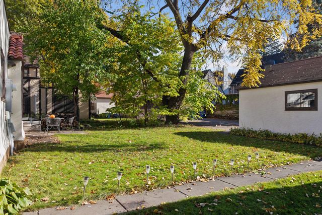 2260 Sargent Avenue, Saint Paul, MN 55105