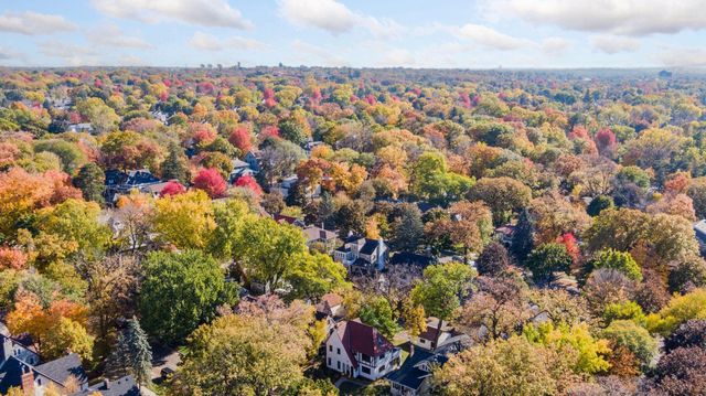 2260 Sargent Avenue, Saint Paul, MN 55105