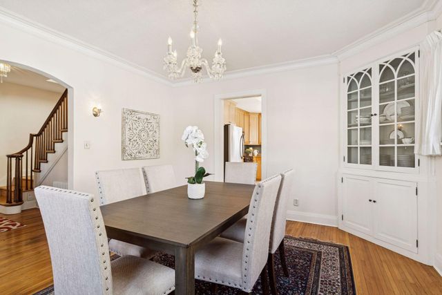 2260 Sargent Avenue, Saint Paul, MN 55105