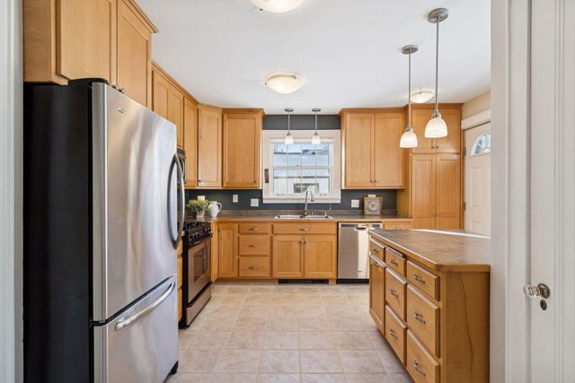 2260 Sargent Avenue, Saint Paul, MN 55105