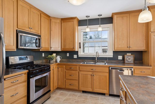 2260 Sargent Avenue, Saint Paul, MN 55105