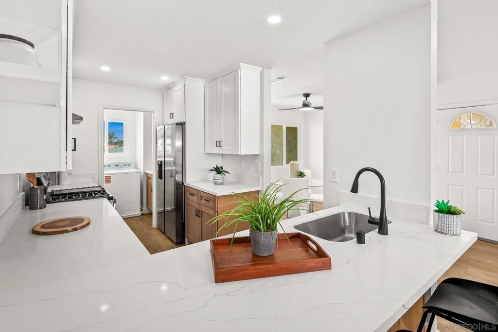 Image 11 of property listing at 152 Evergreen Ave. 4, Imperial Beach, CA 91932