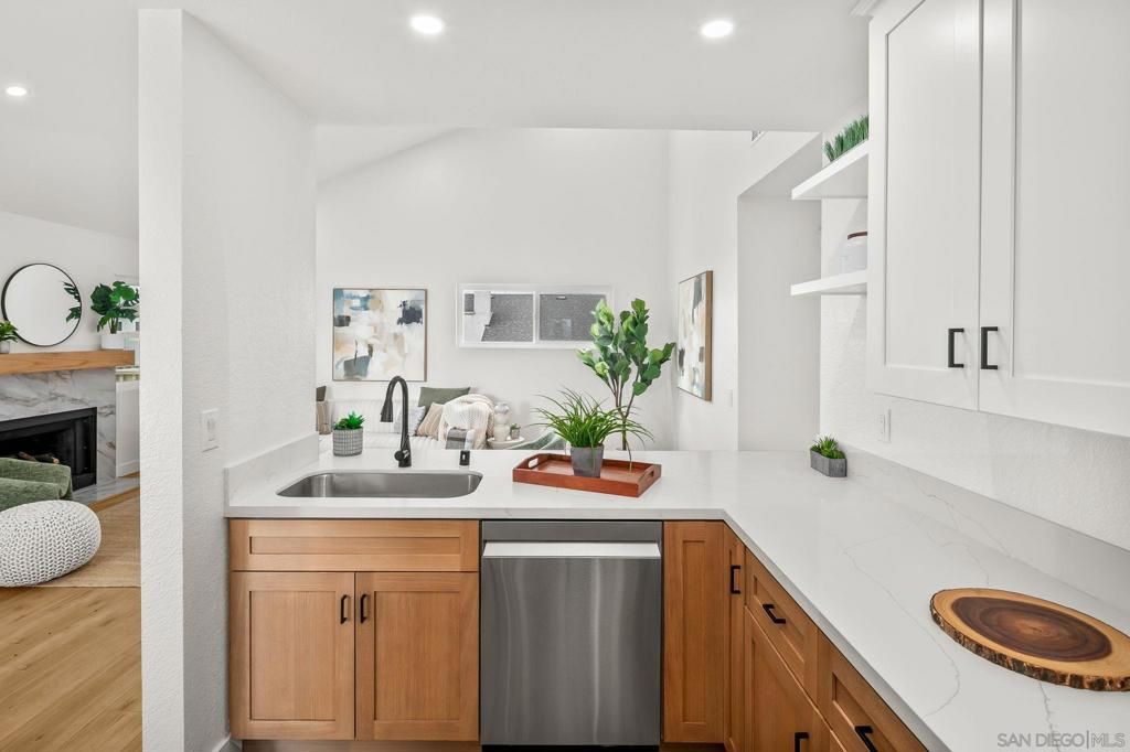 Image 8 of property listing at 152 Evergreen Ave. 4, Imperial Beach, CA 91932