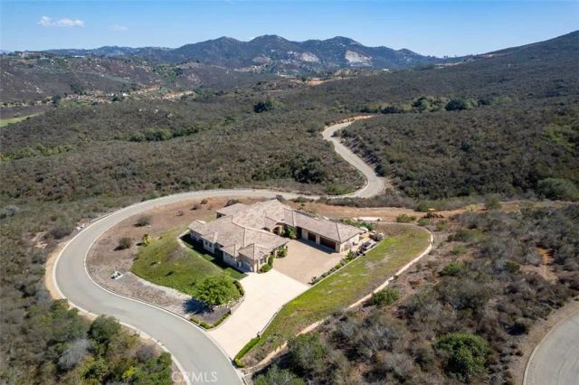 2260 Panoramic, Vista, CA 92084