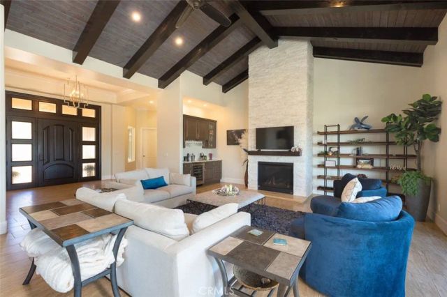 2260 Panoramic, Vista, CA 92084