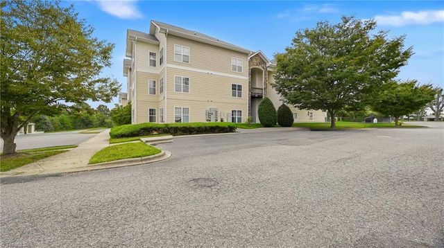 102 Campus Walk Trail 303, Elon, NC 27244