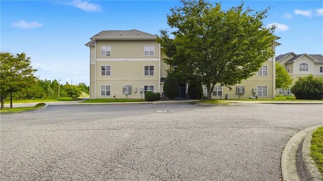 102 Campus Walk Trail 303, Elon, NC 27244