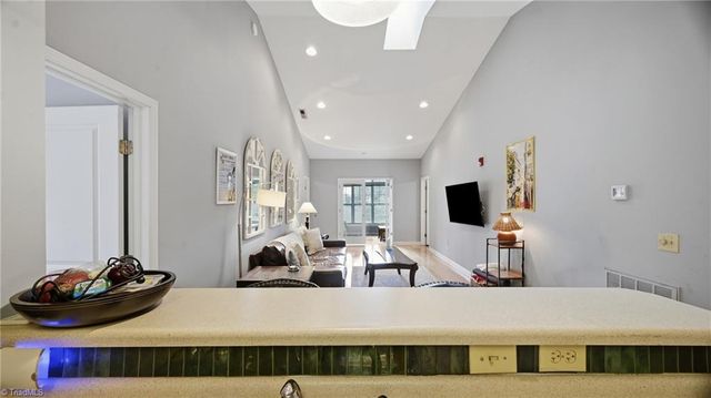 102 Campus Walk Trail 303, Elon, NC 27244